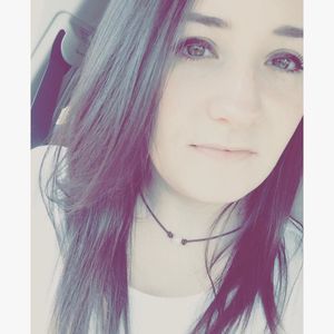 Meet your Posher, Cassie